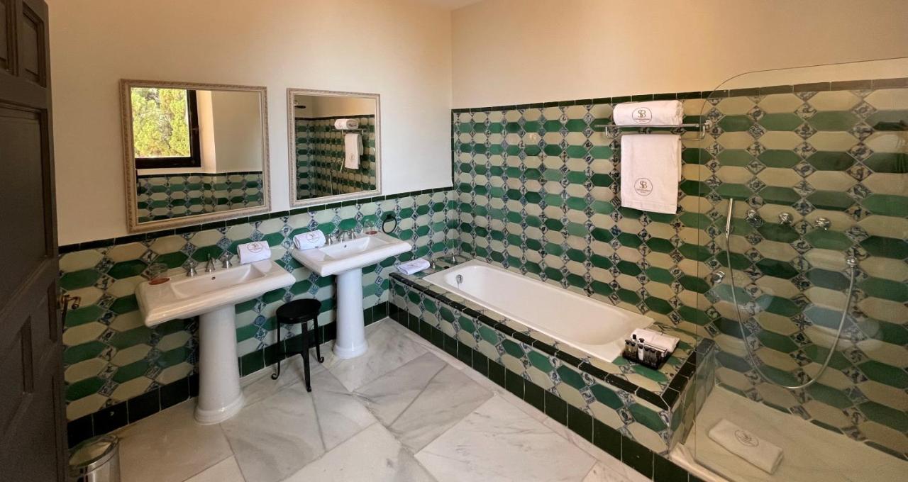 Soho Boutique Castillo De Santa Catalina - Adults Recommended Malaga Exterior photo Bathroom