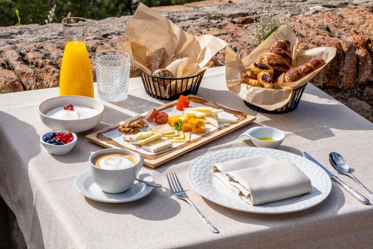 Soho Boutique Castillo De Santa Catalina - Adults Recommended Malaga Exterior photo Breakfast at the hotel