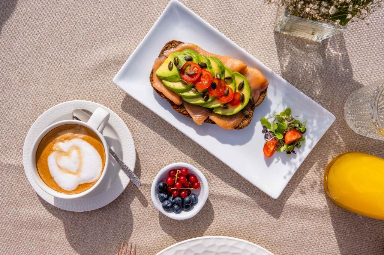 Soho Boutique Castillo De Santa Catalina - Adults Recommended Malaga Exterior photo A breakfast at the hotel