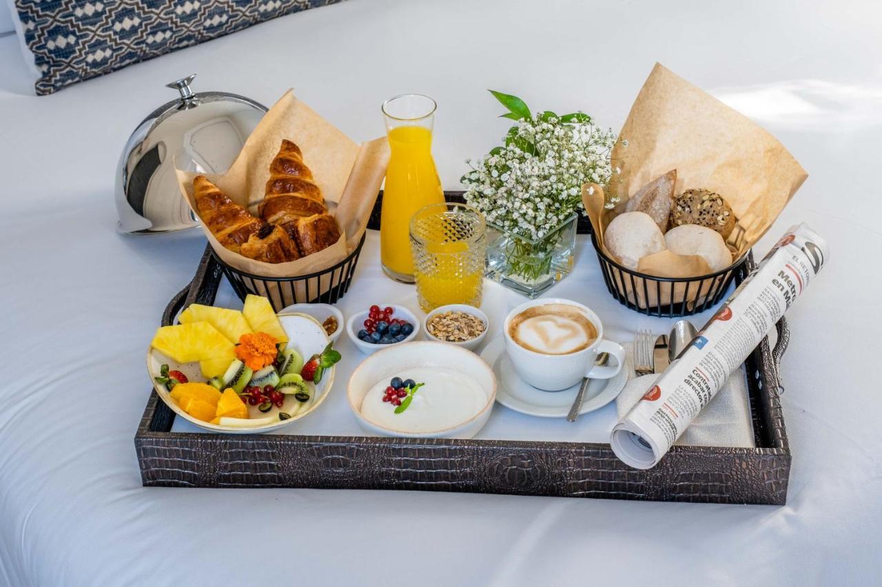 Soho Boutique Castillo De Santa Catalina - Adults Recommended Malaga Exterior photo Room service breakfast