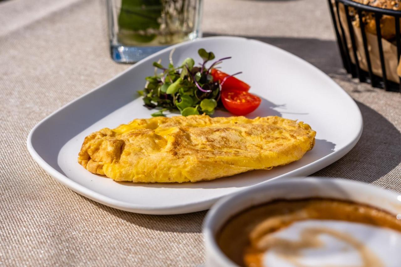 Soho Boutique Castillo De Santa Catalina - Adults Recommended Malaga Exterior photo An omelette