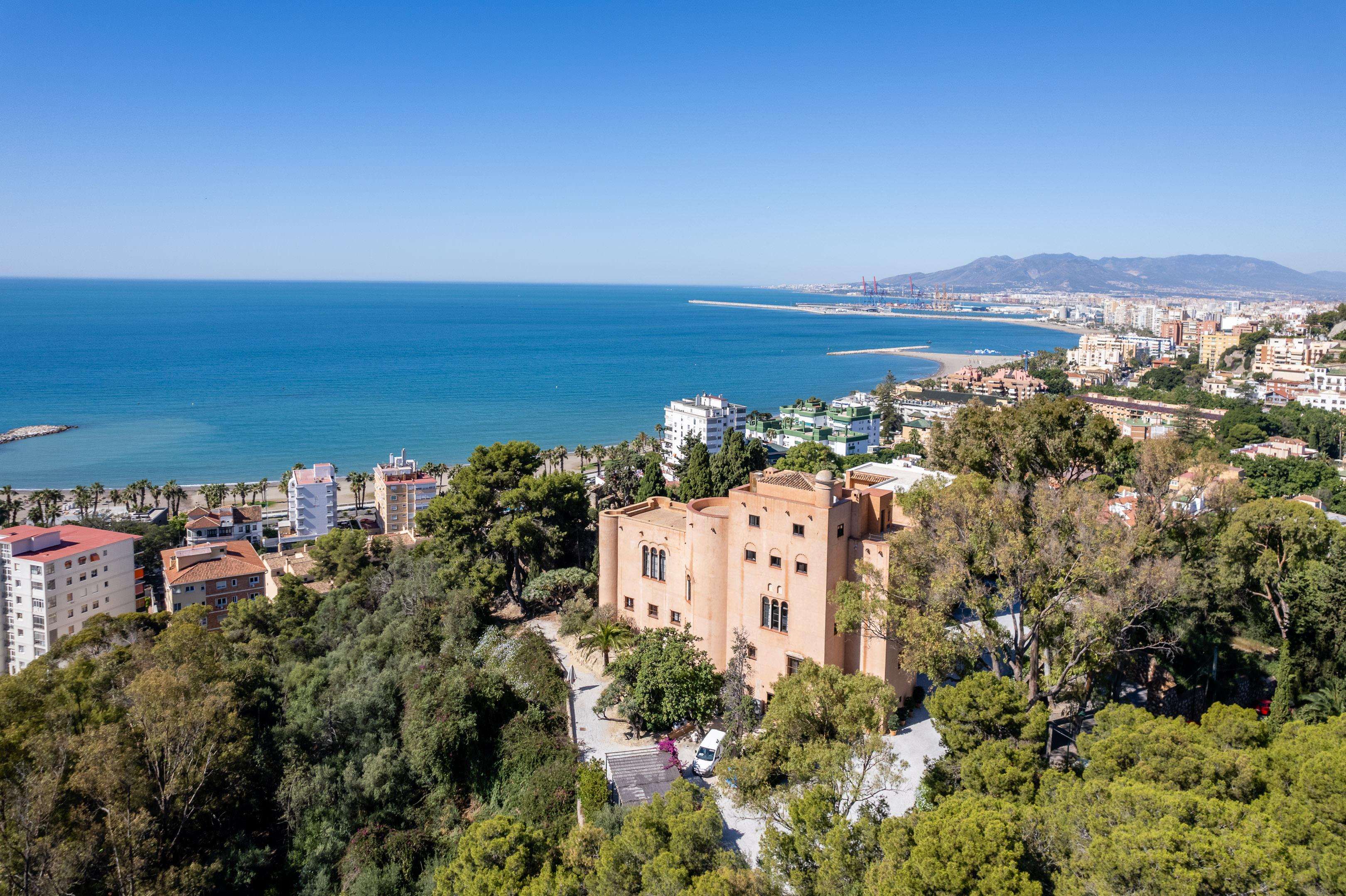 Soho Boutique Castillo De Santa Catalina - Adults Recommended Malaga Exterior photo View of the city