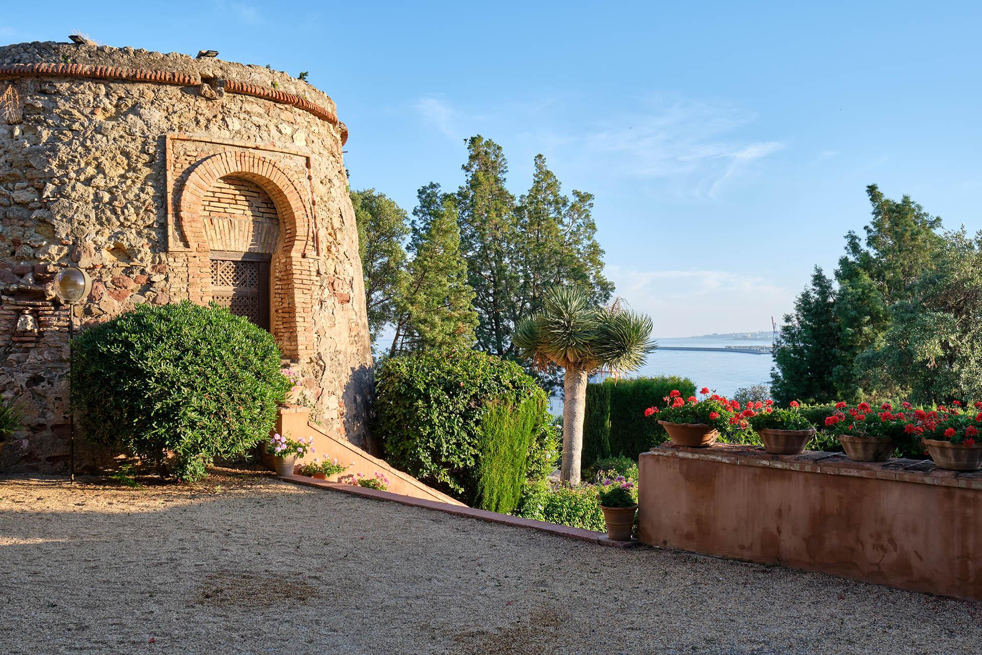 Soho Boutique Castillo De Santa Catalina - Adults Recommended Malaga Exterior photo The entrance to the castle