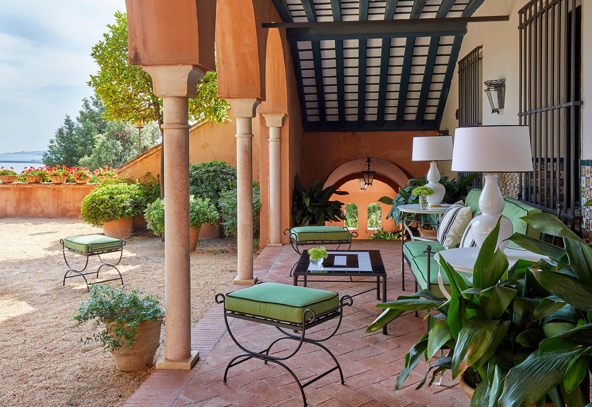 Soho Boutique Castillo De Santa Catalina - Adults Recommended Malaga Exterior photo The patio at the Royal Palm Hotel
