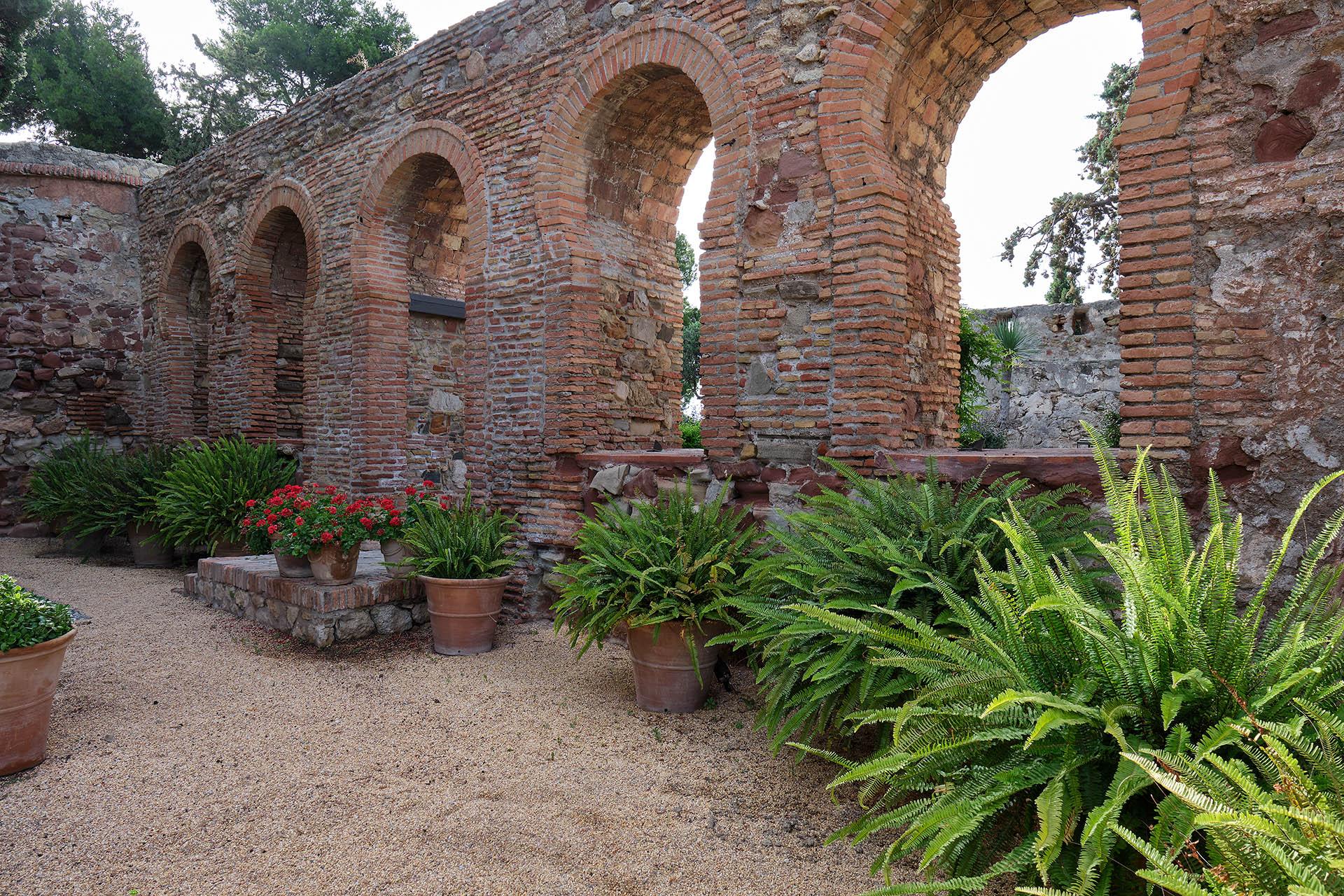 Soho Boutique Castillo De Santa Catalina - Adults Recommended Malaga Exterior photo Roman aqueduct