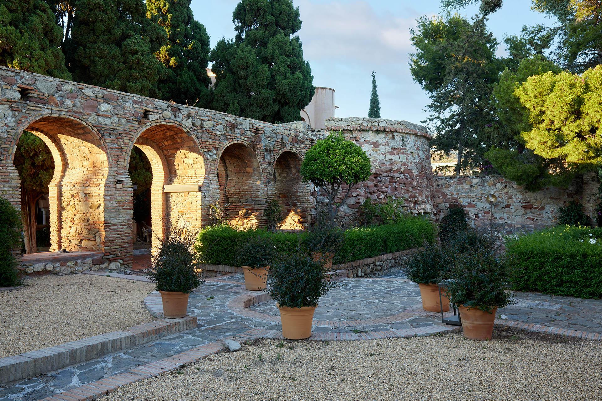 Soho Boutique Castillo De Santa Catalina - Adults Recommended Malaga Exterior photo The Roman aqueduct