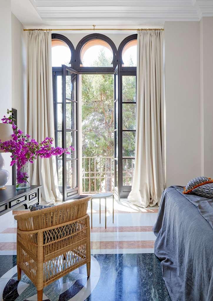 Soho Boutique Castillo De Santa Catalina - Adults Recommended Malaga Room photo Curtains in a bedroom