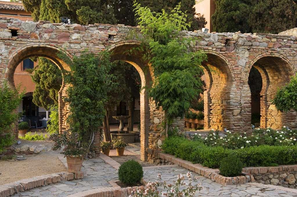 Soho Boutique Castillo De Santa Catalina - Adults Recommended Malaga Exterior photo The Roman arches of the Cloister of the Kings